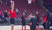 这傻大个是谁？&mdash;&mdash;收入过亿的NBA冠军中锋